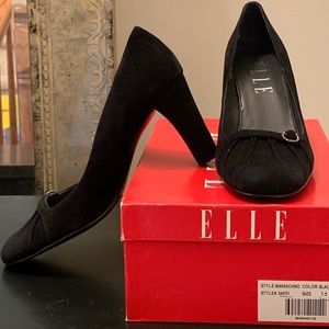 NIB Elle Black Suede Round Rhinestone Buckle Pumps